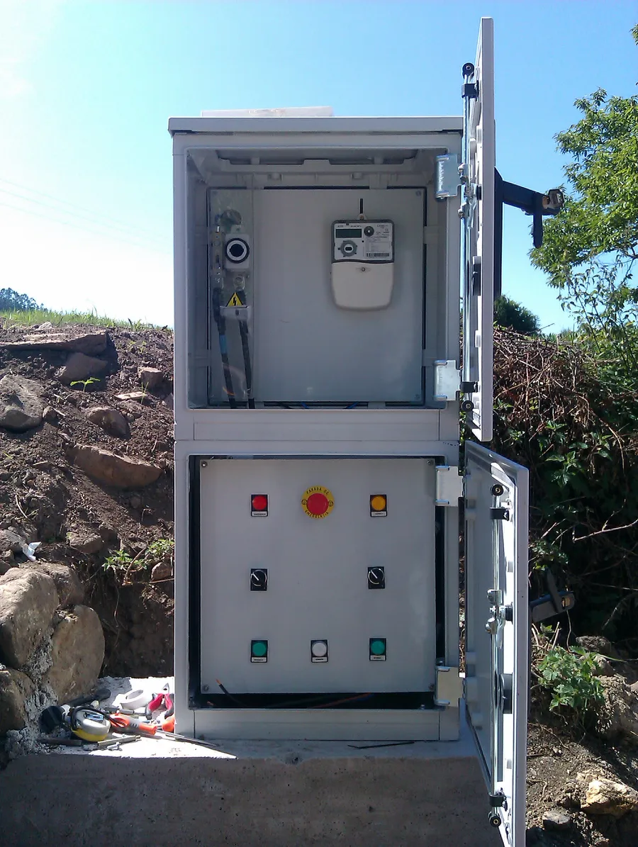 INSTALACIÓN ELÉCTRICA EN RED DE SANIAMIENTOS